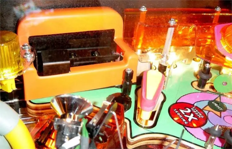 Simpsons Pinball Party Machine by Stern - Image 9